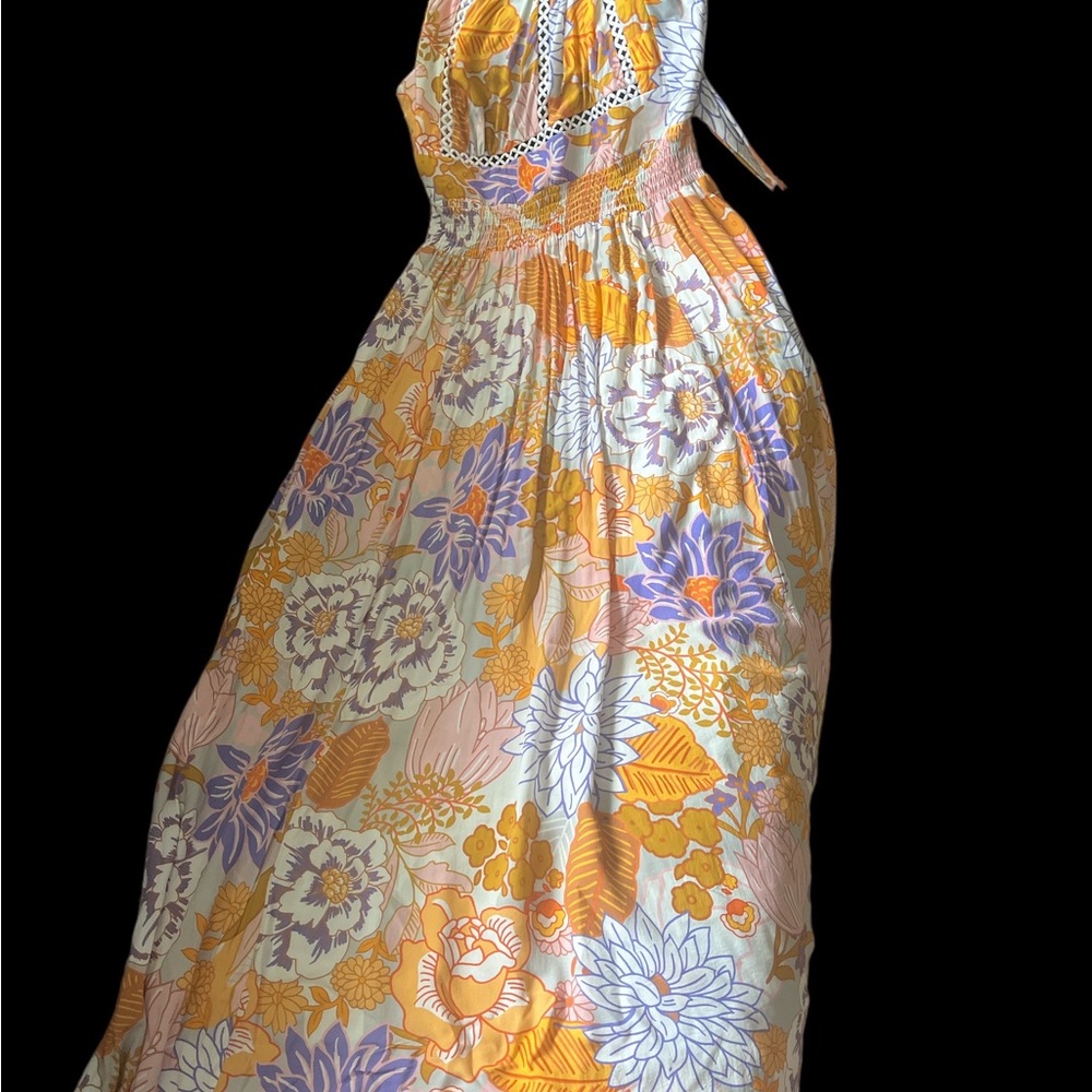 Bohemian long flowing dress. Size medium no brand. Ties in open back.